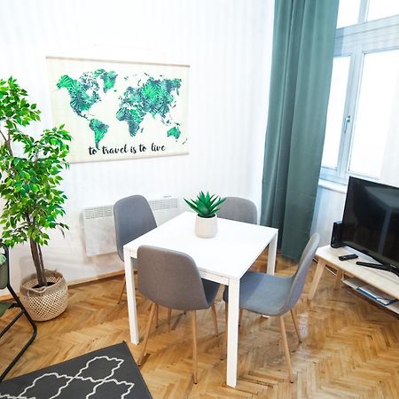 Lovely Apartment In Erzsebetvaros A57 Budapest Exterior photo